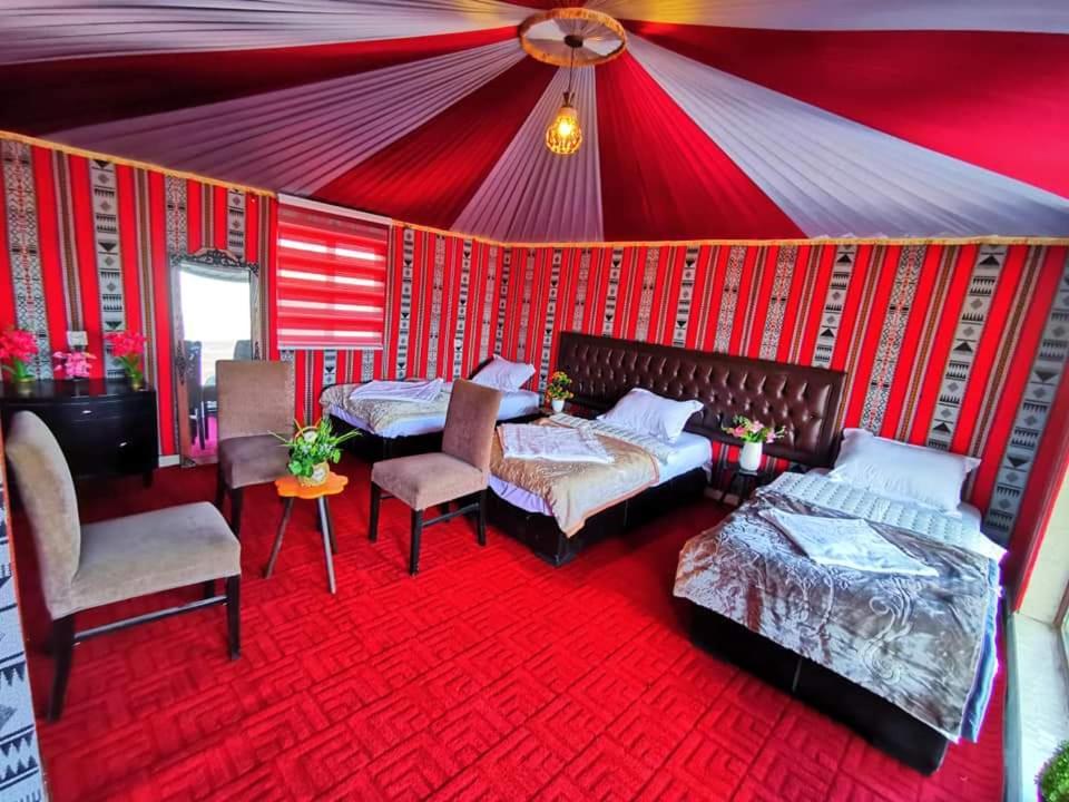 Rum Titanic Camp وادي رم المظهر الخارجي الصورة